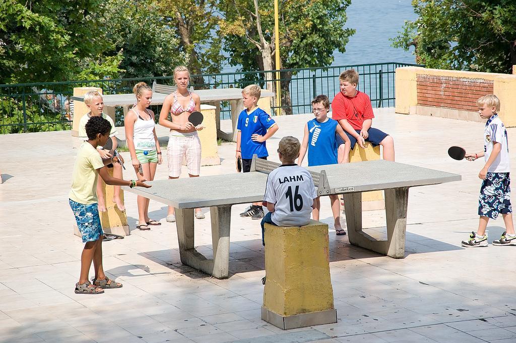 Camping Cisano - San Vito Бардолино Экстерьер фото