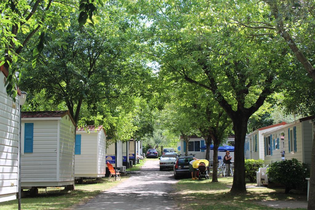 Camping Cisano - San Vito Бардолино Экстерьер фото
